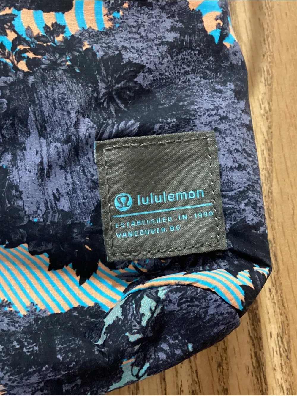 Lululemon Patch Logo Crossbody